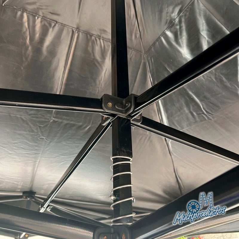 Cargue la imagen en el visor de la galería, Carpa negra FilmCrew multiproductos y expendables. Estructura de metal negro del techo de la carpa con pernos de conexión.