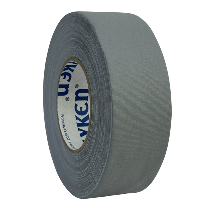 Cargue la imagen en el visor de la galería, Cinta gaffer premium Polyken 510. Rollo de cinta gaffer premium Polyken 510 visto desde un ángulo lateral color gris.