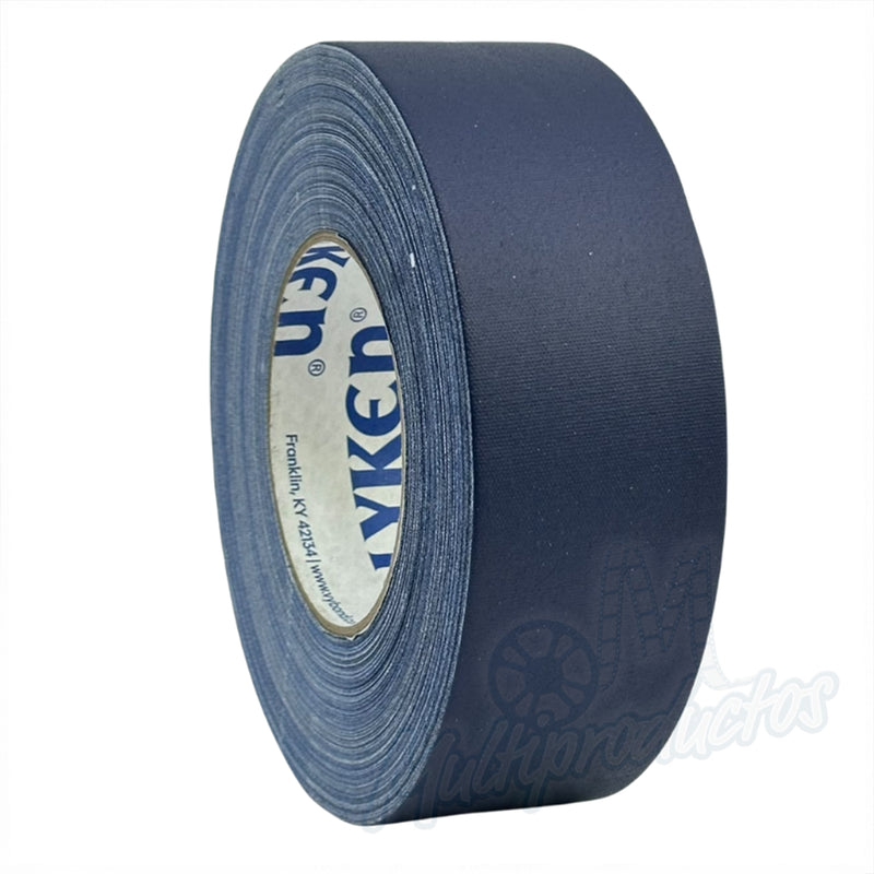 Cargue la imagen en el visor de la galería, Cinta gaffer mate Polyken 510 de 48 mm x 50 m. Rollo de cinta gaffer Polyken 510 color azul oscuro en vista de tres cuartos.