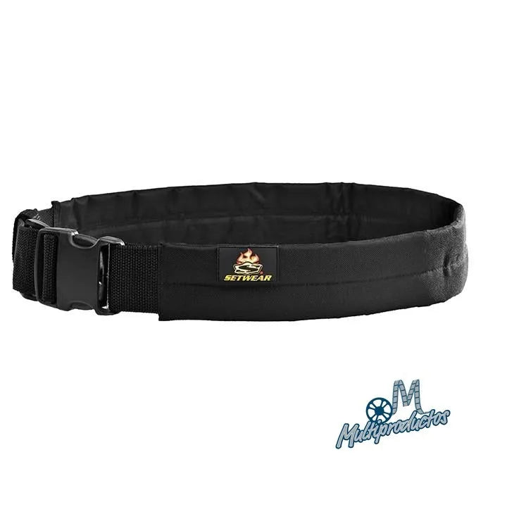 Cinturón Padded Belt Setwear usado en set de producción