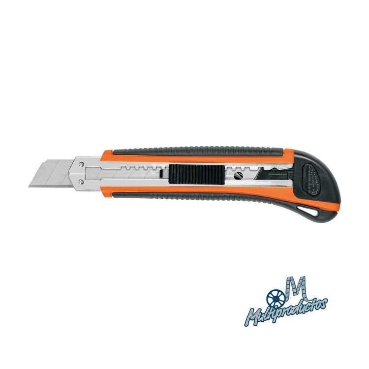 Cutter de 18 mm profesional con alma metálica, comparado con navaja OLFA L-1 para uso en set de cine, TV y teatro