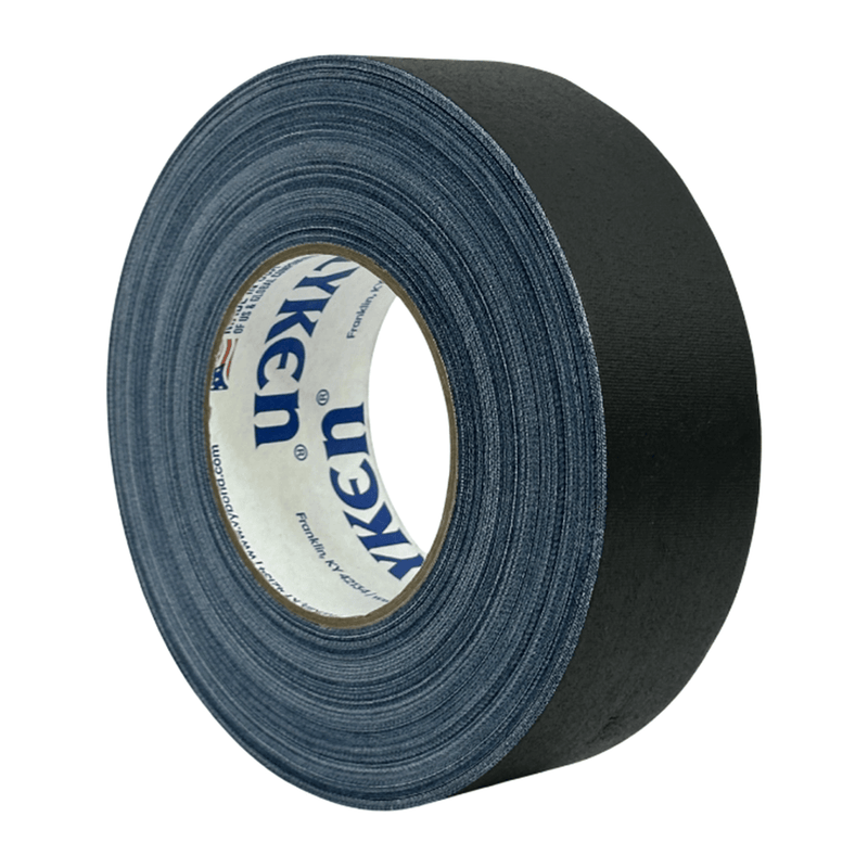 Cargue la imagen en el visor de la galería, Cinta gaffer premium Polyken 510. Rollo de cinta gaffer Polyken 510 color negro en vista de tres cuartos.

