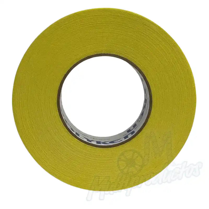 Cargue la imagen en el visor de la galería, Cinta gaffer mate Polyken 510 de 24 mm x 50 m. Rollo de cinta gaffer premium Polyken 510 color amarillo vista frontal.
