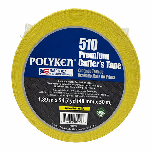 Cinta gaffer mate Polyken 510 de 48 mm x 50 m. Rollo de cinta gaffer color amarillo Polyken 510 envuelta en celofán con etiqueta azul informativa.