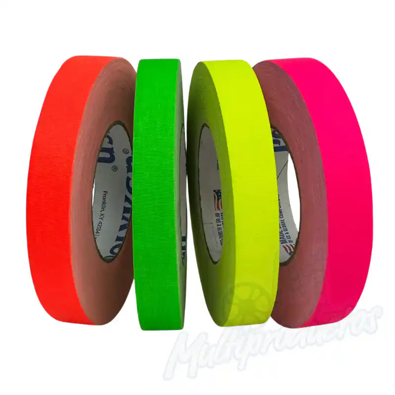Cargue la imagen en el visor de la galería, Cinta gaffer neon Polyken 510 24 mm x 45 m. Rollos de cinta gaffer neón, verde, amarillo, rosa y naranja alineados.
