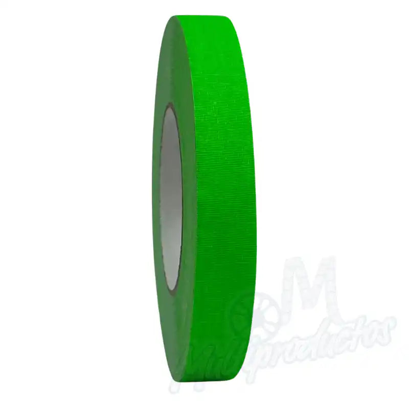 Cargue la imagen en el visor de la galería, Cinta gaffer neón Polyken 510 24 mm x 45 m. Rollo de cinta gaffer neón color verde Polyken 510 visto de perfil mostrando su grosor y acabado fluorescente.
