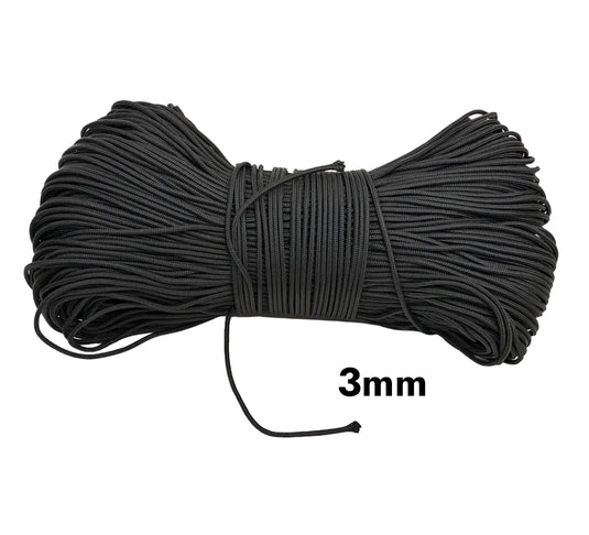 Piola cuerda de polipropileno negra.  Vista superior de madeja de un kilogramo piola cuerda de polipropileno negra de 3 milímetros de grosor.