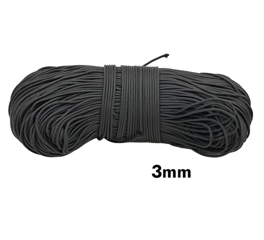 Piola cuerda de polipropileno negra.  Vista lateral de madeja de un kilogramo piola cuerda de polipropileno negra de 3 milímetros de grosor.